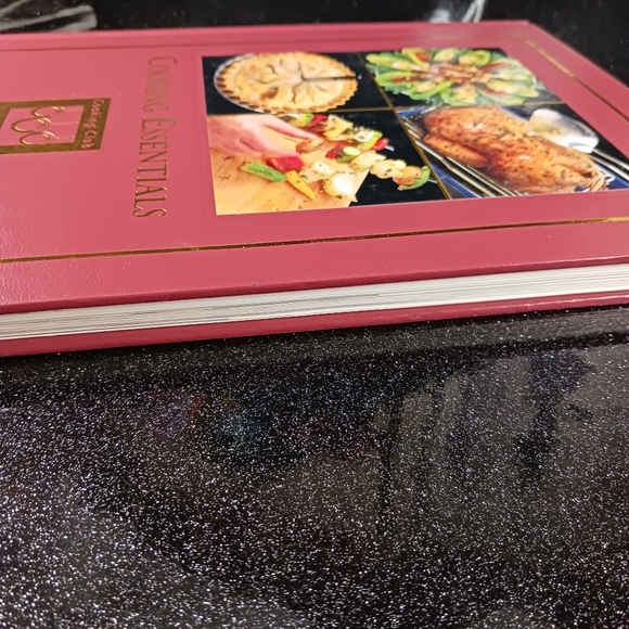 Cooking Essentials by The Cooking Club of America. - Picture 5 of 10